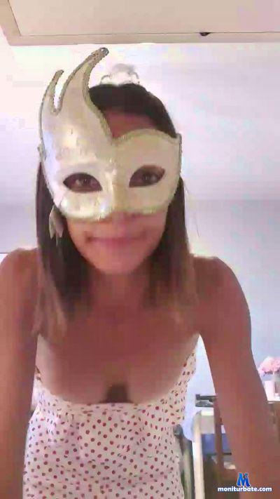 Bellivella cam4 straight performer from Republic of Italy infilo3dita 