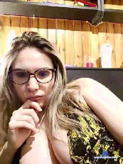 Mymhell8 cam4 live cam performer profile