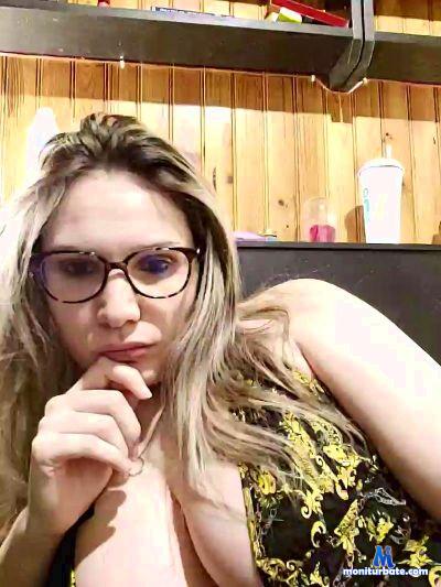 Mymhell8 cam4 bisexual performer from French Republic  
