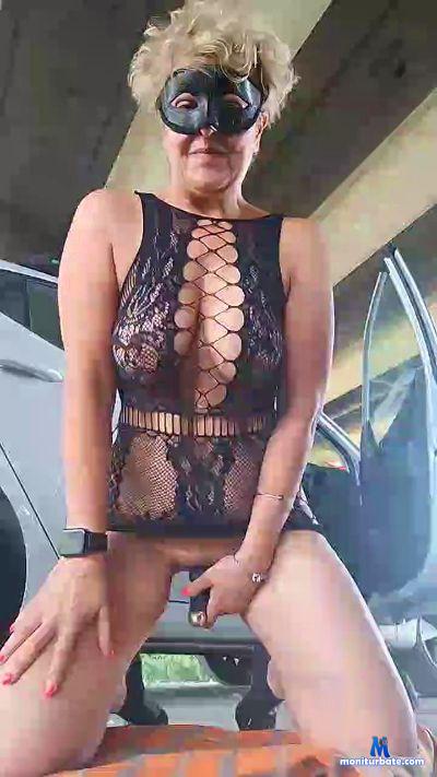 mylady7 cam4 bisexual performer from Republic of Italy  