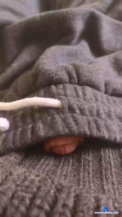 Nike2001boy cam4 straight performer from Republic of Italy feet milk masturbation pornstar amateur 