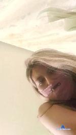 chicahot122 cam4 livecam show performer room profile