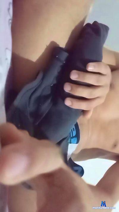 kian_ cam4 bicurious performer from Republic of Colombia  