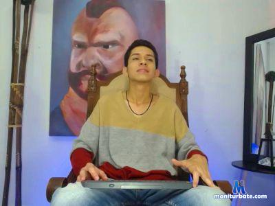 paolodiamont cam4 gay performer from Republic of Colombia hairy latino anal smoke suck cumshow rollthedice 