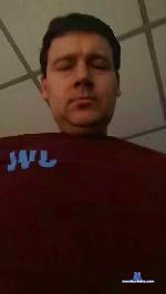 ukhertsboy cam4 livecam show performer room profile