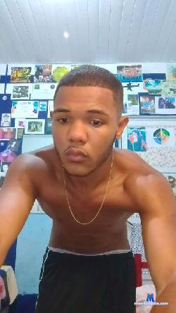 halaelson cam4 live cam performer profile