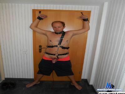 boy20862 cam4 gay performer from Federal Republic of Germany  