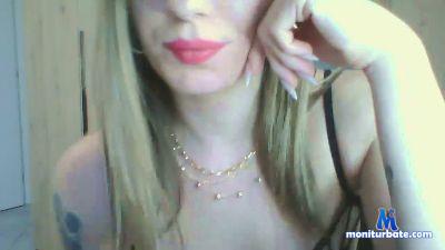 RedRoxy09 cam4 bisexual performer from Republic of Italy  