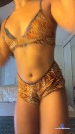 Mohana20 cam4 livecam show performer room profile