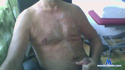 pitfly1 cam4 gay performer from Federal Republic of Germany  