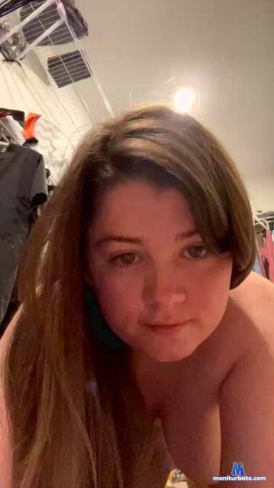 Lovergirl555 cam4 bicurious performer from United States of America  