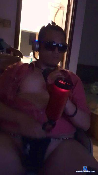 zero61 cam4 bicurious performer from Republic of Italy  