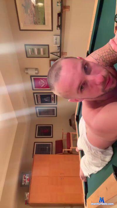 Jax_Ink cam4 bicurious performer from United States of America  