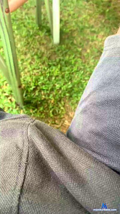 malexandre2 cam4 straight performer from French Republic Outdoor ass bigdig 