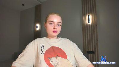 AuroraQ cam4 straight performer from Ukraine feet blowjob pussy cute striptease masturbation C2C 