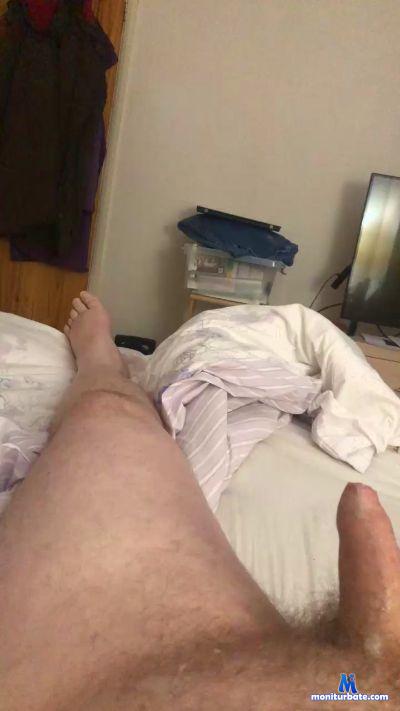 Ian2303 cam4 straight performer from United Kingdom of Great Britain & Northern Ireland  
