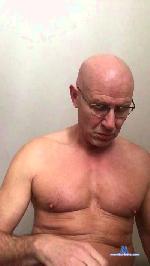 magenta cam4 livecam show performer room profile