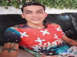 latinos_hot33 cam4 live cam performer profile