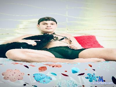 michaeladrienbb cam4 gay performer from United States of America  