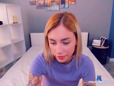 KarenHall cam4 bicurious performer from Slovakia (Slovak Republic) anal bigass C2C pee cum blowjob feet 