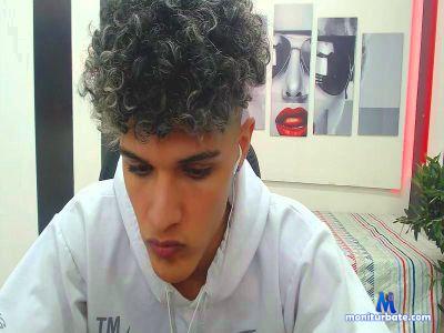 bearded_xxl cam4 gay performer from Kingdom of Spain  
