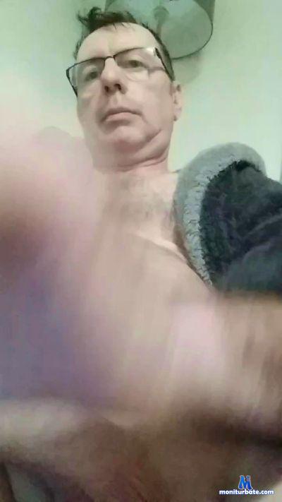 omenE8 cam4 bicurious performer from United Kingdom of Great Britain & Northern Ireland  