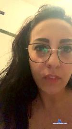 MaDaMe89 cam4 livecam show performer room profile