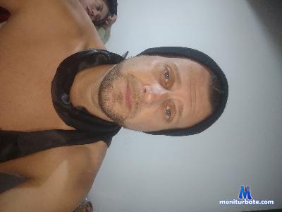 FilipeLUXepiliF cam4 bisexual performer from Federative Republic of Brazil amateur feet couple 