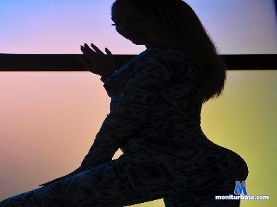 JuliaJuliette cam4 bisexual performer from Ukraine  