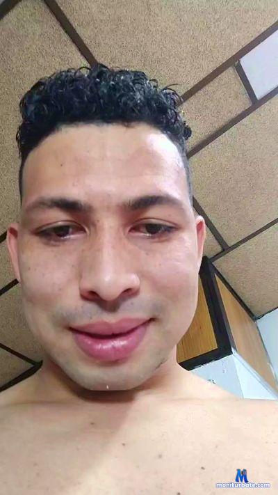 miguelcook cam4 straight performer from Republic of Colombia heterosexual hot shower young livetouch 
