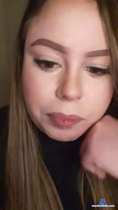 malu_xx cam4 bisexual performer from Federative Republic of Brazil  