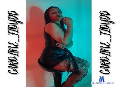 caroline_floydd cam4 straight performer from Republic of Colombia pussy blowjob cum striptease squirt C2C masturbation 