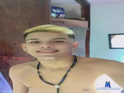 Alimagnus_Hot cam4 bisexual performer from Republic of Colombia masturbation C2C milk cum smoke taboo 
