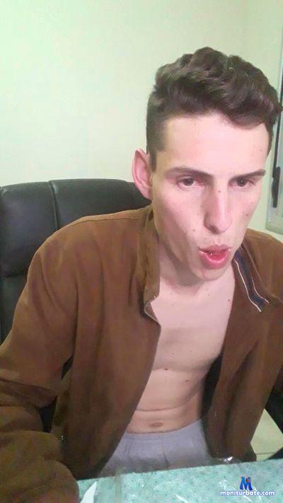 vini5656sex cam4 bisexual performer from Federative Republic of Brazil  
