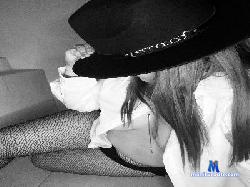 CokineCharlotte cam4 live cam performer profile