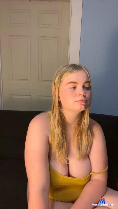 Barbie4Pres cam4 straight performer from United States of America couple cum pussy 
