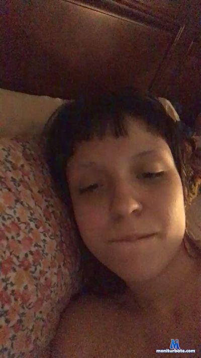 Emsisaslut cam4 bisexual performer from United States of America  