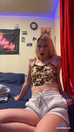 Emwarr1998 cam4 live cam performer profile