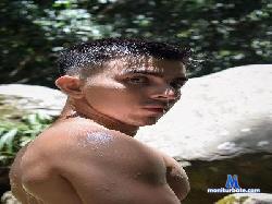 Aaron_Cooperr cam4 live cam performer profile