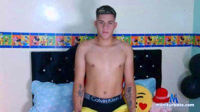 ted_rosel cam4 bisexual performer from Republic of Colombia dildo tattoo latino lovense gay 