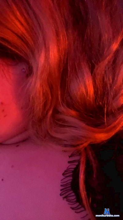 Sarah1997x cam4 bicurious performer from Kingdom of Spain pornstar 