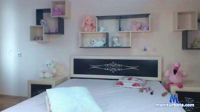 Ale_redgirl cam4 bicurious performer from Republic of Colombia dildo new bigass latina squirt 
