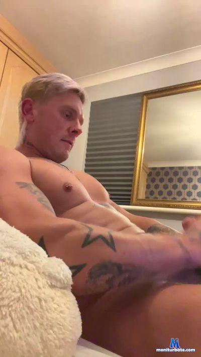Masc_vers_34 cam4 gay performer from United Kingdom of Great Britain & Northern Ireland feet amateur 