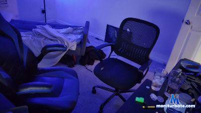 JHardwoodxx cam4 gay performer from United States of America masturbation C2C cum anal smoke 