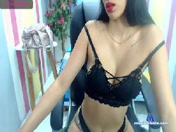 laila_cooper cam4 live cam performer profile