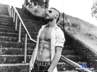 franco_olivera cam4 bicurious performer from Republic of Colombia cum feet striptease cute ass 