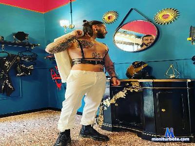 Theleatherman cam4 unknown performer from Republic of Italy orgasmo masturbation cum 
