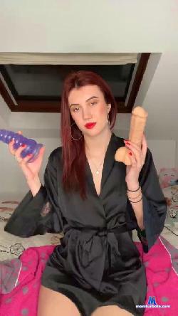 Linaluxa cam4 live cam performer profile