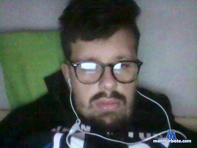 dannylovesb cam4 straight performer from Kingdom of Belgium livetouch 