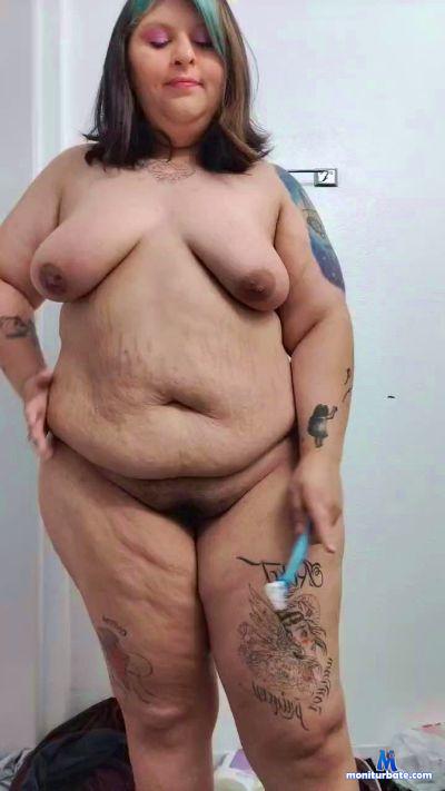 Bbwmeow4u cam4 bisexual performer from United States of America  